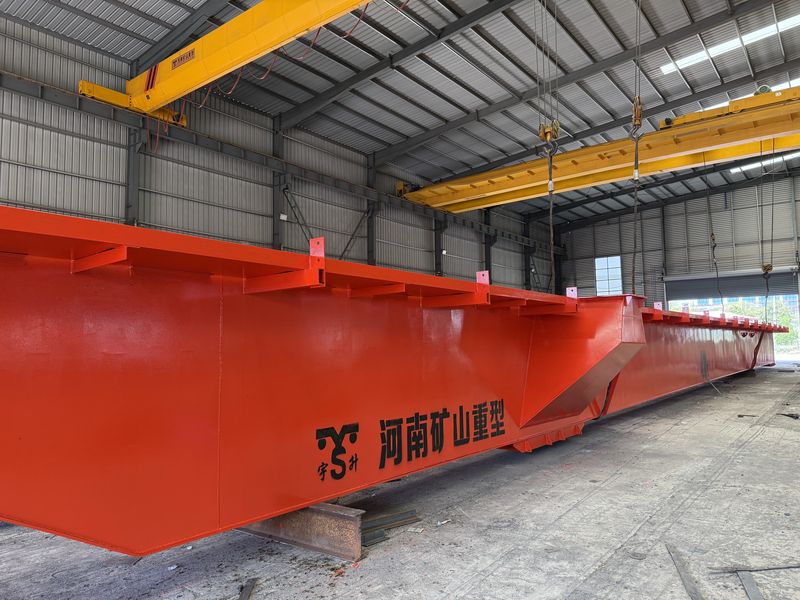 河北邯鄲某鋼鐵貿(mào)易商，2025年已在我公司采購(gòu)四臺(tái)MG通用門式起重機(jī)，我公司根據(jù)客戶的實(shí)際使用工況，按需設(shè)計(jì)制作，滿足客戶的要求。